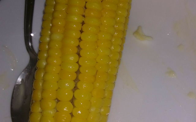 Milho cozido no micro-ondas