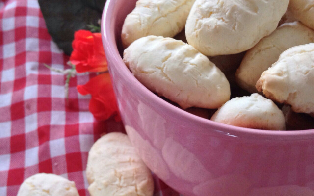Bolachinhas de maizena com coco