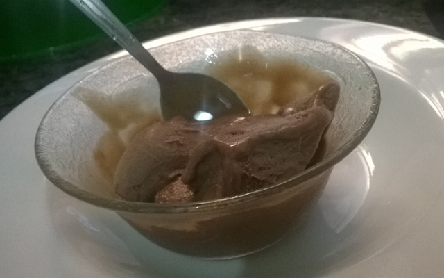 Sorvete de brigadeiro fácil