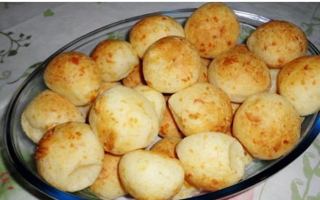 Pão de queijo caseiro