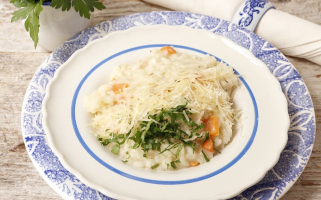 Arroz com creme de leite e queijo