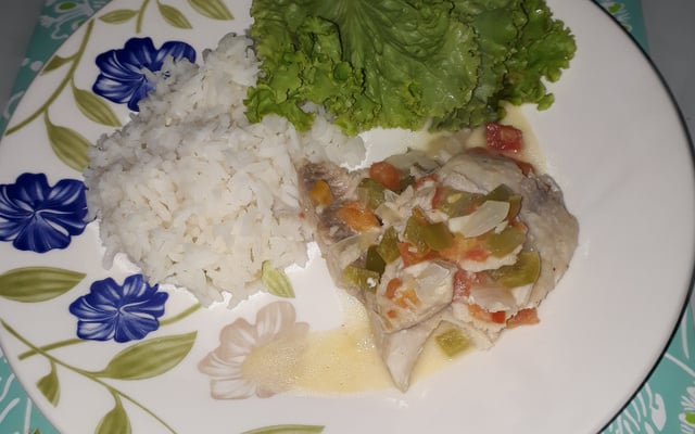 Tilápia com leite de coco