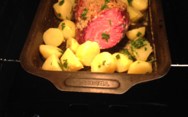 Picanha de forno com batatas