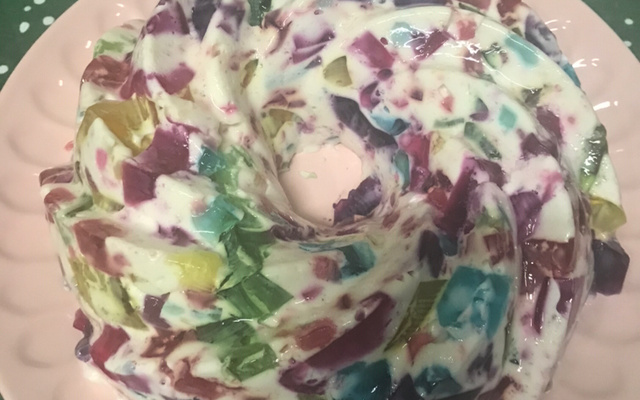 Gelatina colorida simples