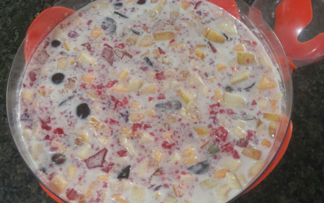 Salada de frutas com gelatina