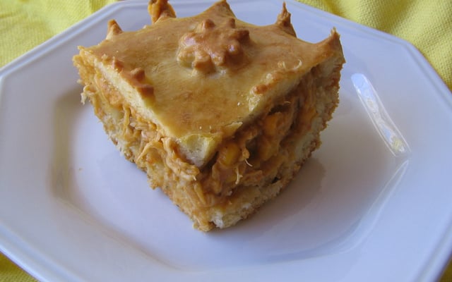 Torta com massa de requeijão