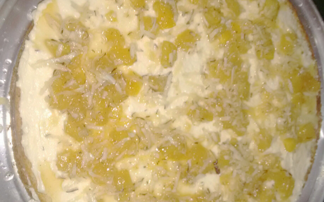 Bolo recheado de abacaxi