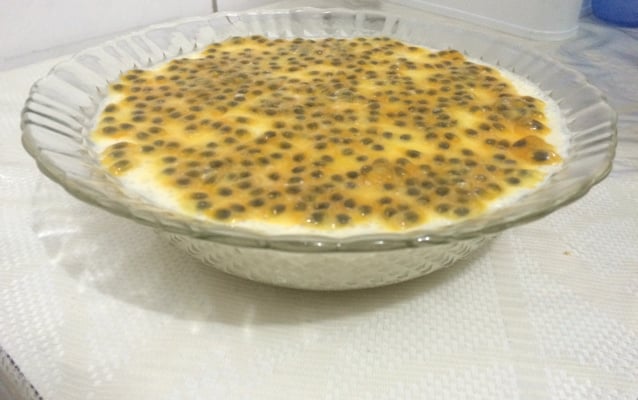 Mousse de maracujá consistente