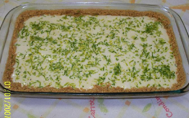 Torta mousse de limão