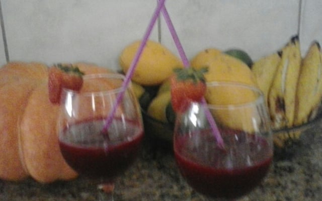 Coquetel de frutas sem álcool