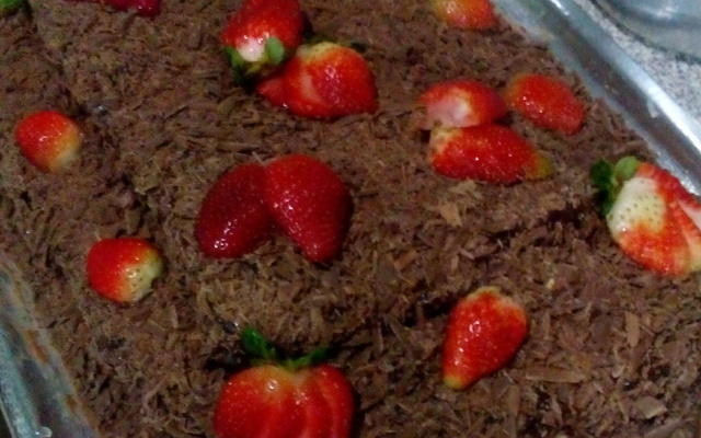 Bolo pão-de-ló recheado