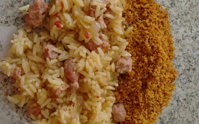 Arroz com linguiça