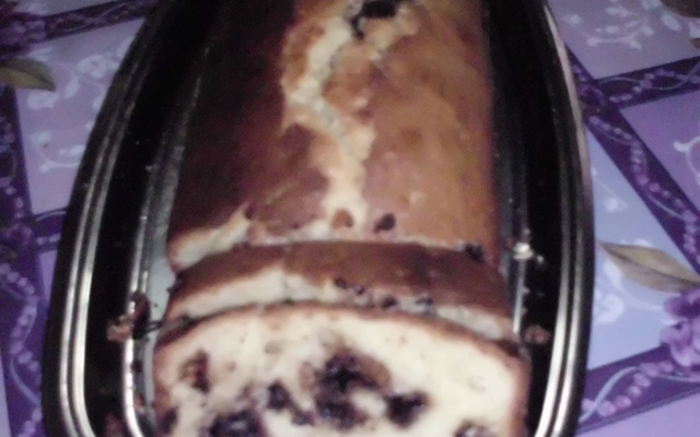 Bolo de laranja com gotas de chocolate