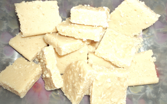 Cocada de leite condensado