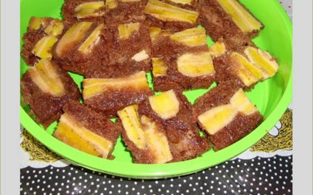 Bolo cuca de banana e chocolate