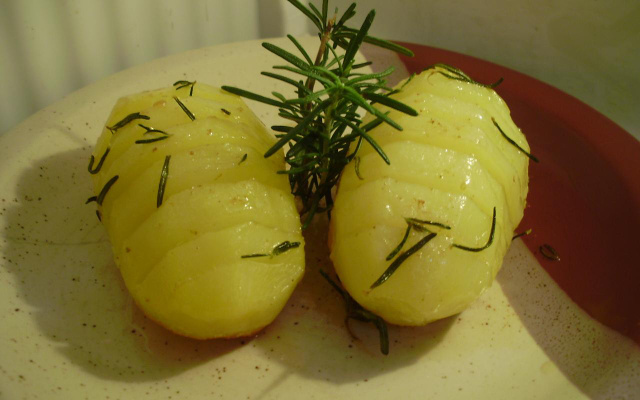 Batata assada com alecrim