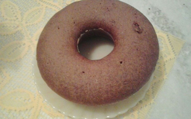 Bolo de chocolate com creme de leite