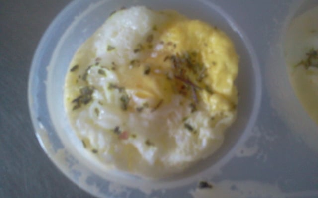 Ovo frito no microondas