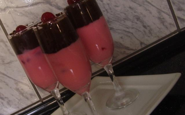 Delícia de cereja e chocolate