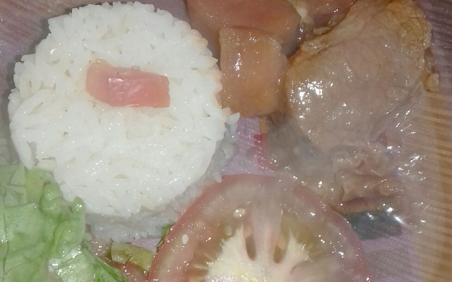 Carne de panela com molho de cerveja e aipim