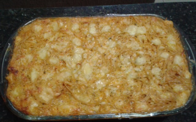 Bolo de macarrão da Maria Zanetti a moda do Burcão