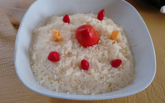 Arroz cremoso ao creme de leite e maionese