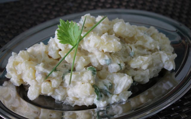 Salada simples de batata
