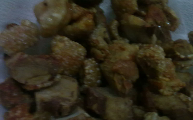 Torresmo a pururuca no micro-ondas