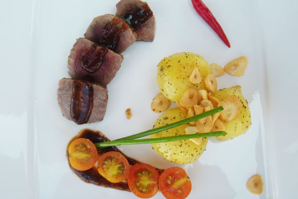 Carne de sol e batatas sauté com ervas