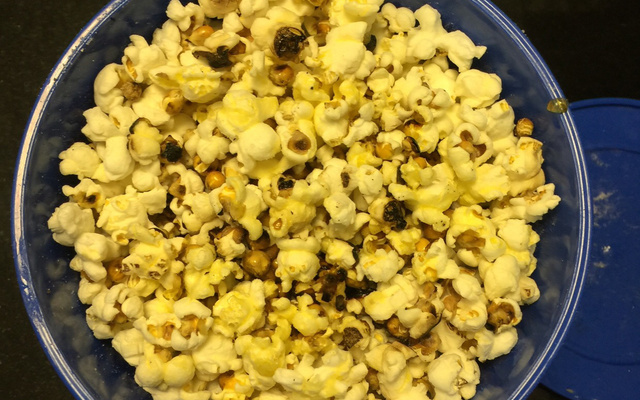 Pipoca salgada (simples)