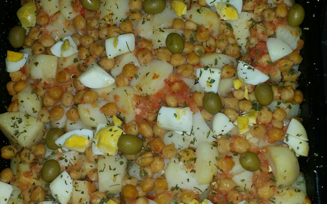Bacalhau com grão-de-bico e batata