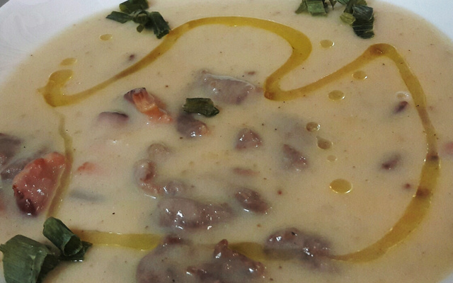 Creme de cebola com bacon e alcatra do papai