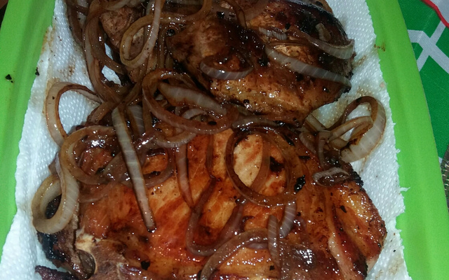 Bisteca frita saborosa