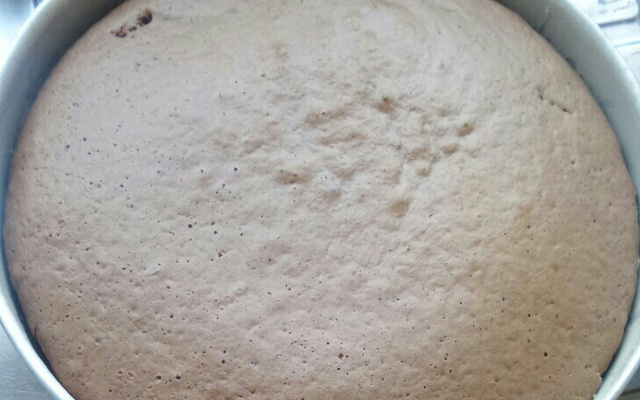 Massa de pão-de-ló para tabuleiro grande