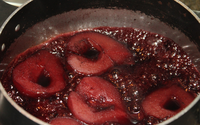 Pêras ao vinho tinto