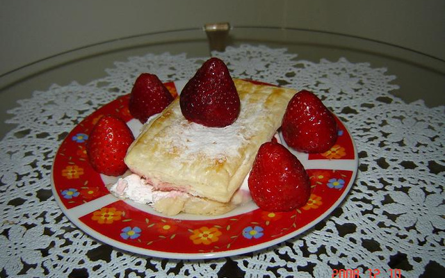 Folhado de morango