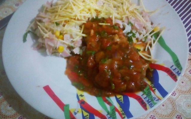 Peito de pato com tomate pelado