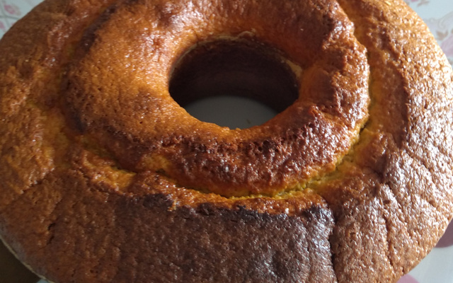 Bolo de tangerina com casca
