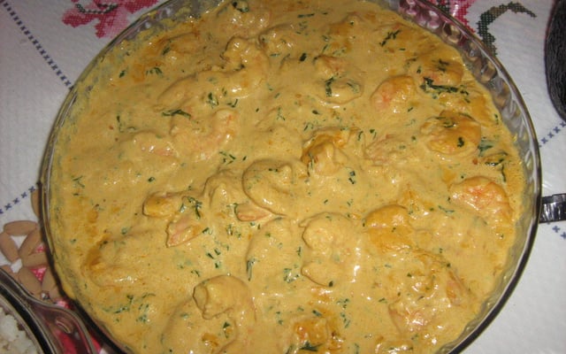 Camarões ao curry delicioso