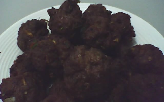 Almôndegas rápidas com creme de cebola