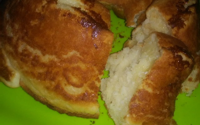 Bolo de aipim com coco, feito com polvilho doce