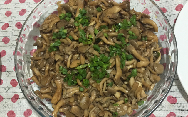 Shimeji na manteiga à brasileira