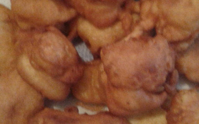 Bolinhos de queijo (parecido com bolinho de chuva)