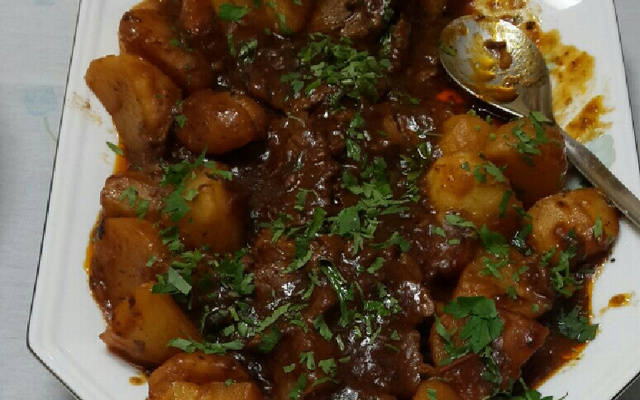 Contra file com batatas