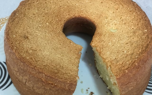 Pão de ló de leite fervendo