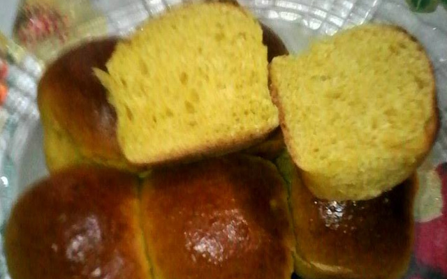 Pãezinhos de cenoura com rapadura