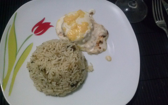 Medalhão ao molho branco