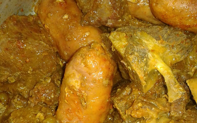 Costela na pressão com lingüiça