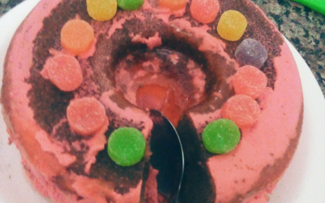 Bolo pudim de morango