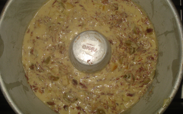 Bolo salgado de carne seca e provolone